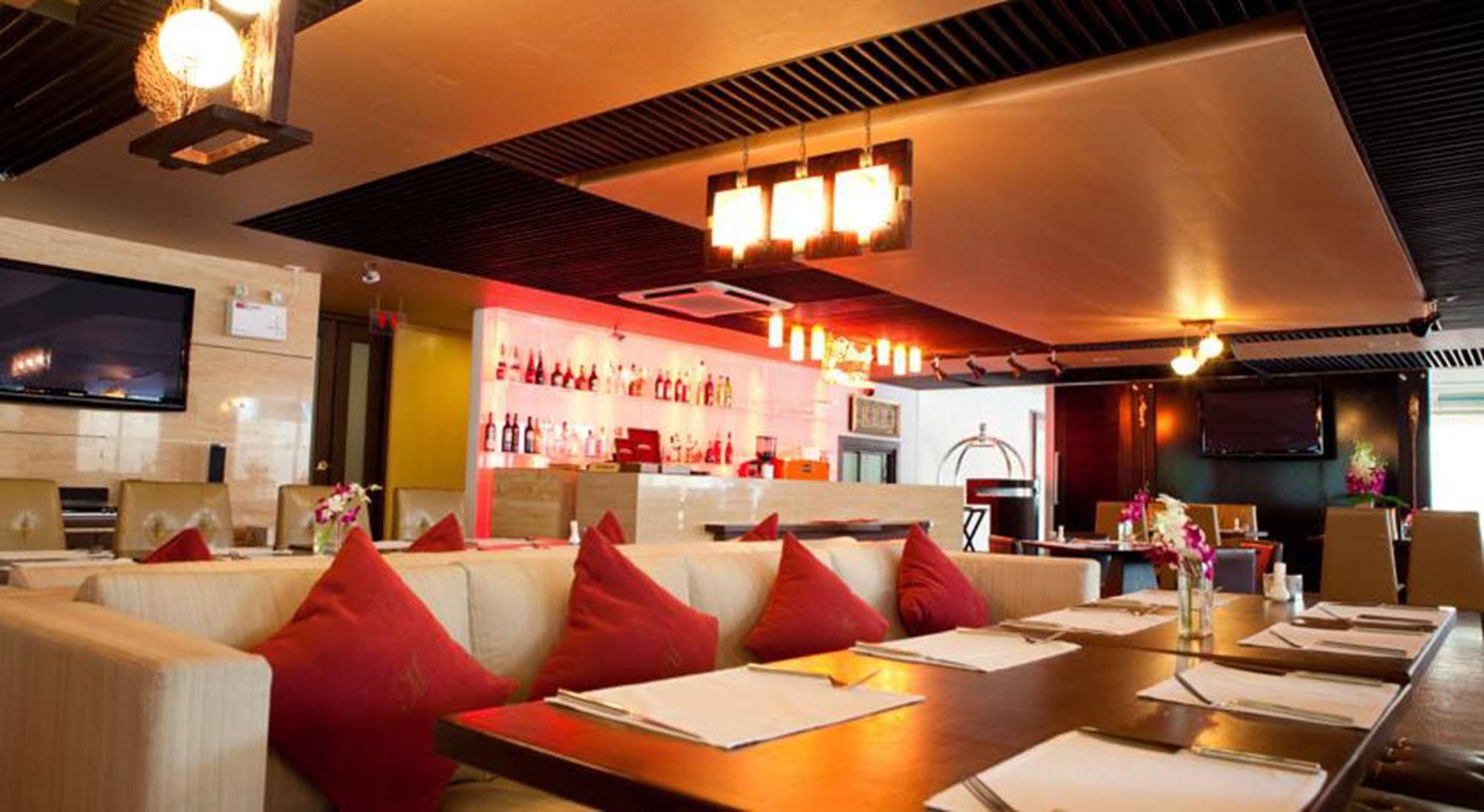 Club Mahindra Mac Boutique Hotel Bangkok Zewnętrze zdjęcie